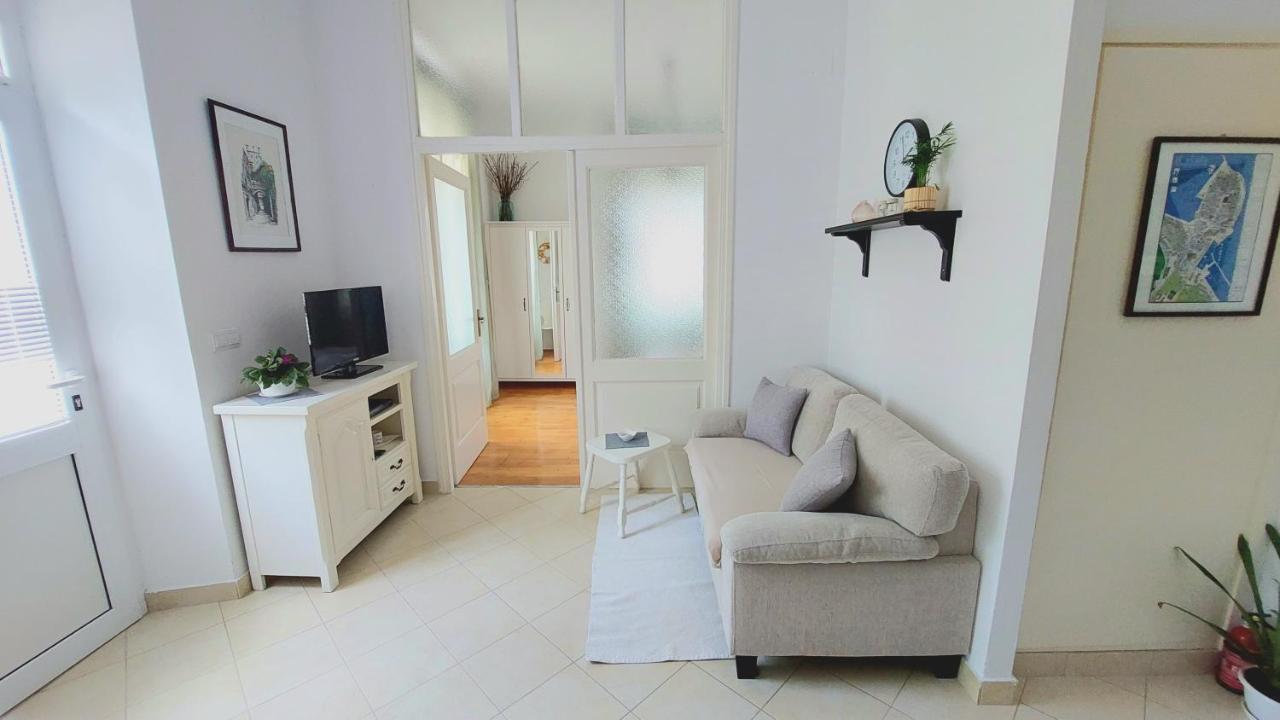 Apartments Rafaela Korčula Oda fotoğraf